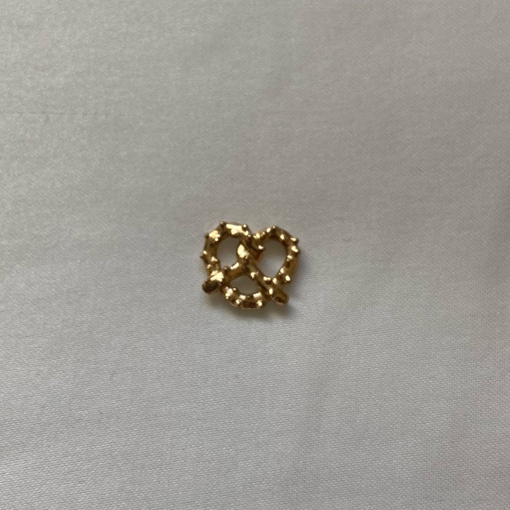 Catbird New York Pretzel Charm